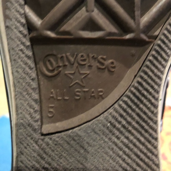 Used Converse - Picture 2 of 2